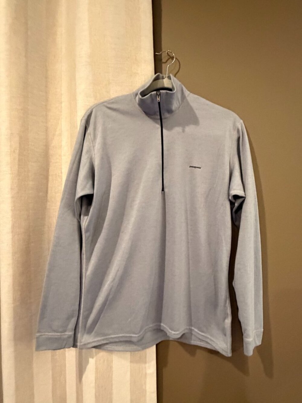 Patagoinia Vintage Capilene Midweight Light Gray Quarter Zip, Size Medium